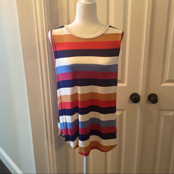 BOMBOM Floral Round Neck Tank